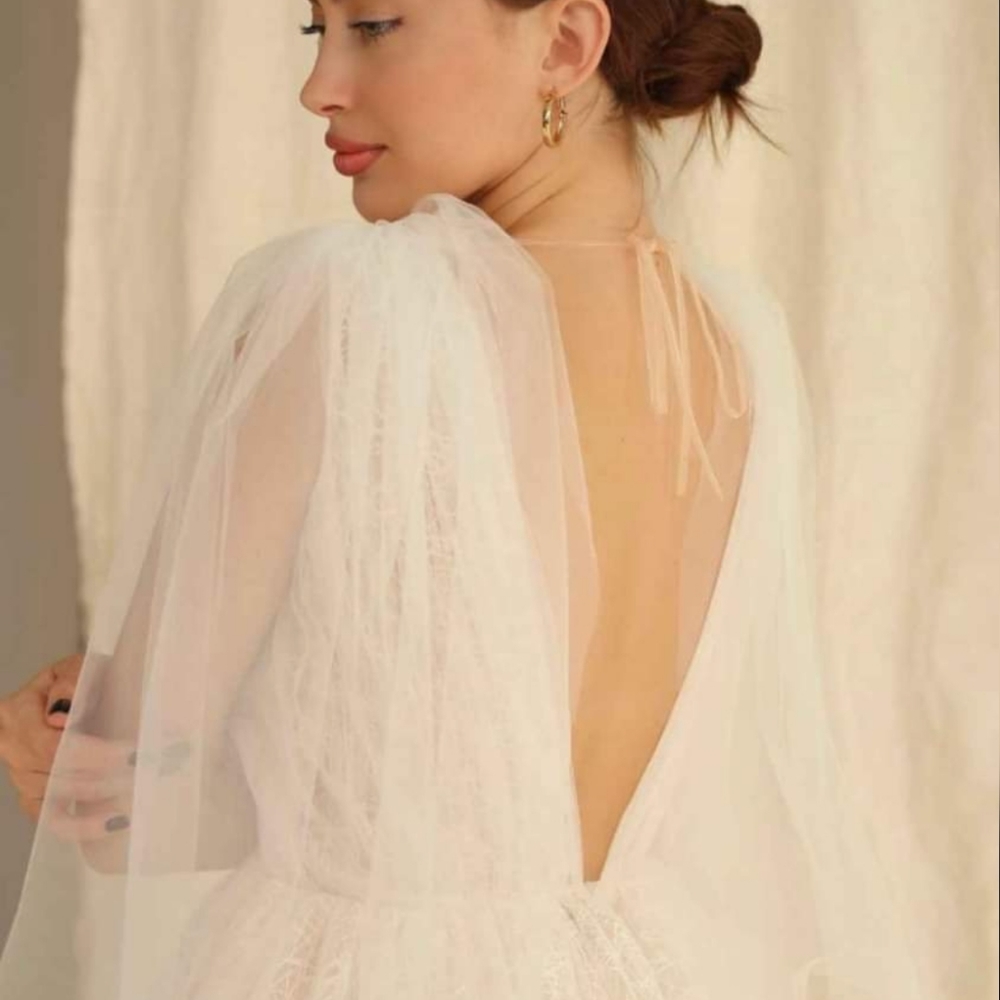 Short Wedding Dress - Picture 2 of 4